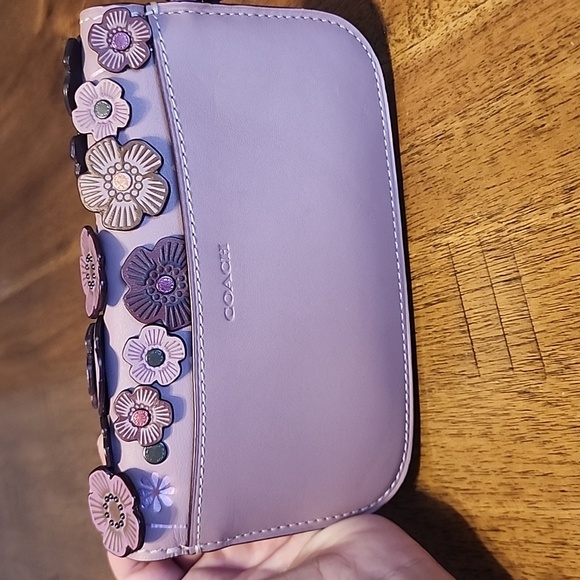 COACH DUSTY ROSE TEA ROSE CLUTCH WRISTLET NWOT - Picture 5 of 16